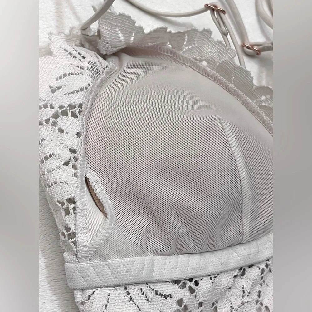 PINK by Victoria’s Secret Women’s White Floral Lace Strappy Wireless Bralette - Picture 16 of 16